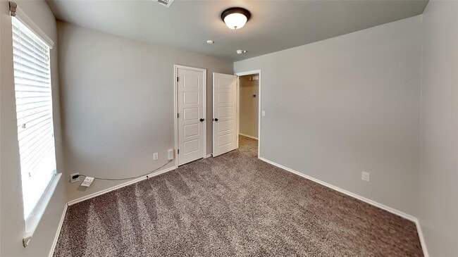 Building Photo - 1300 Selborne Pl