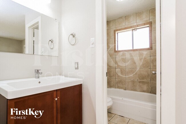 Building Photo - 21330 N Tangle Creek Ln