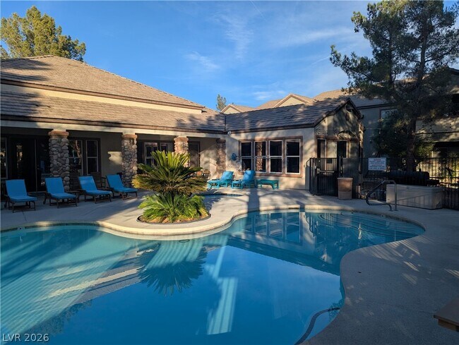 Building Photo - 555 E Silverado Ranch Blvd