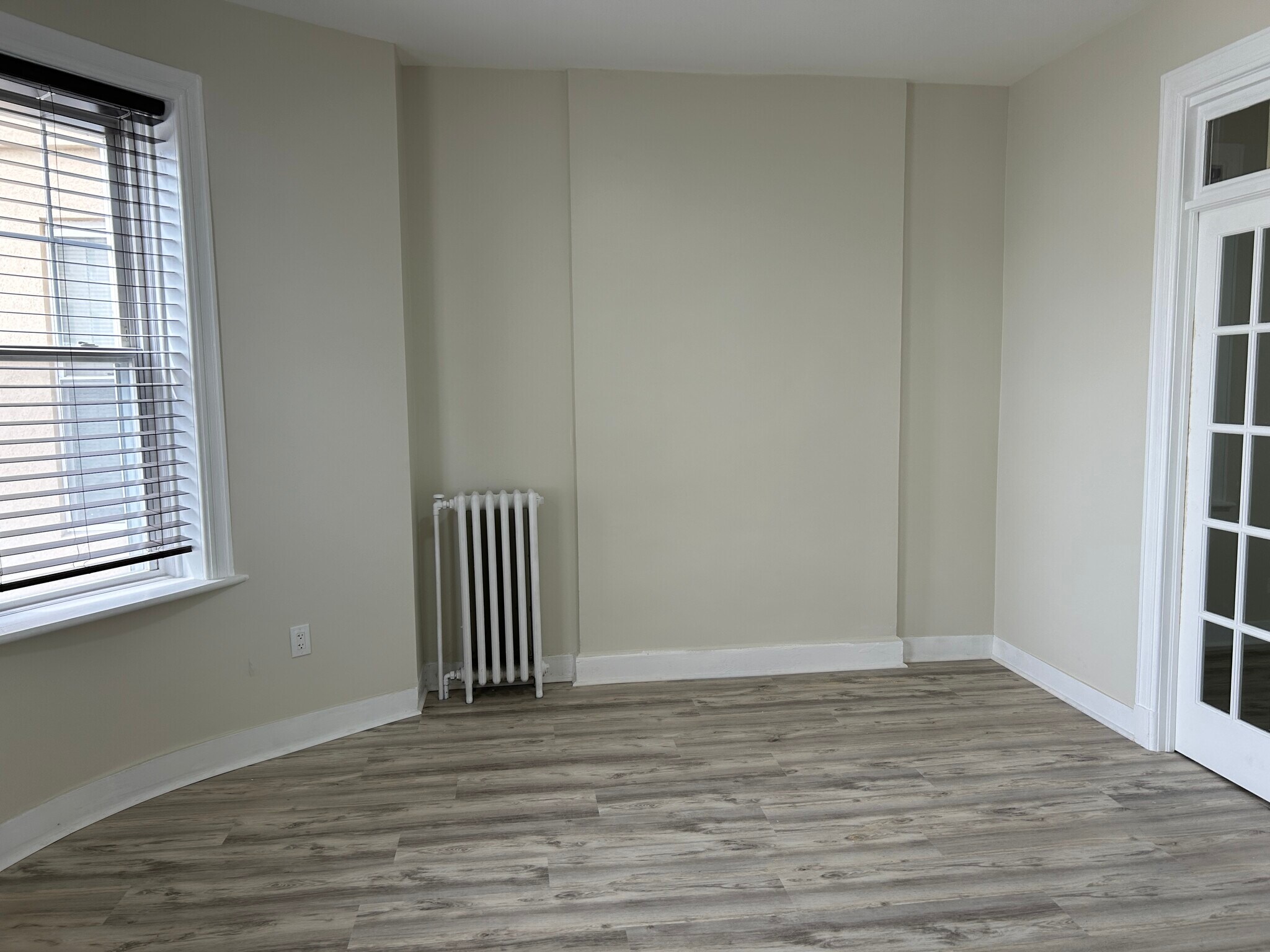 Building Photo - 536 44th St