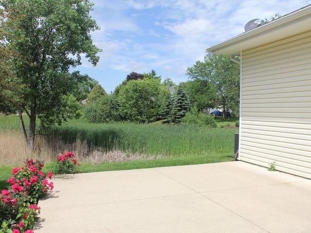 Building Photo - 1227 Tracie Drive