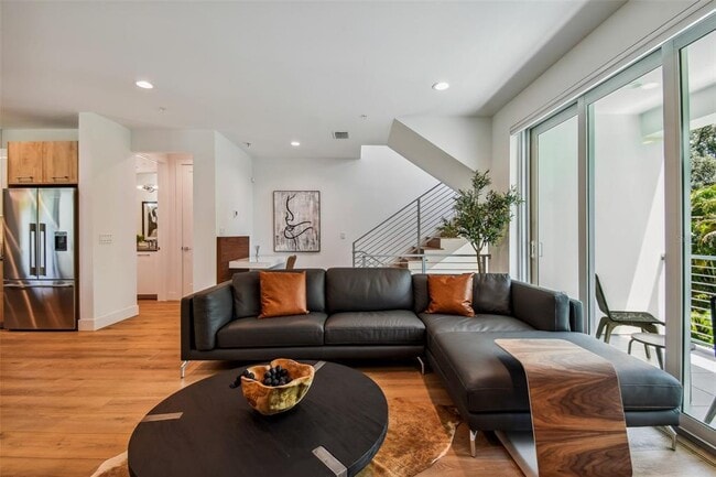 Building Photo - 2306 W Texas Ave