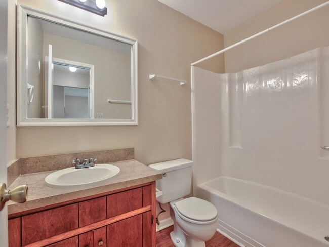 Building Photo - 3208 Ginger Dr