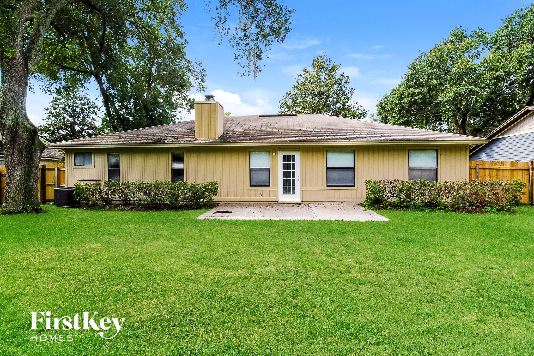 Building Photo - 12439 Autumnbrook Trail E