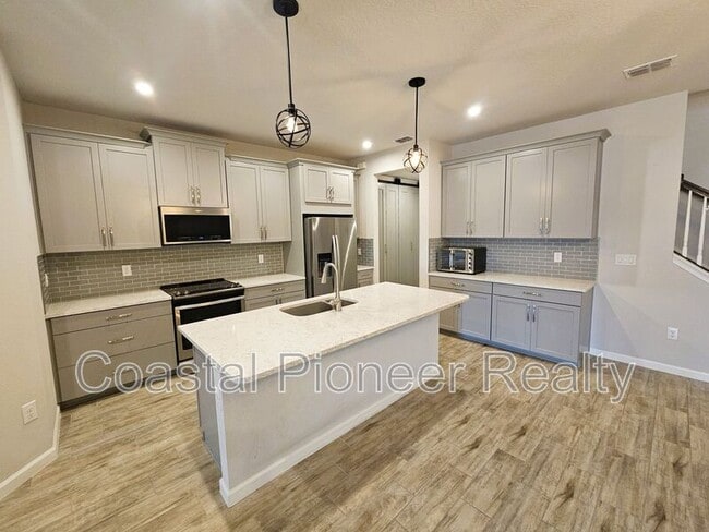 Building Photo - 19403 Blue Pond Dr