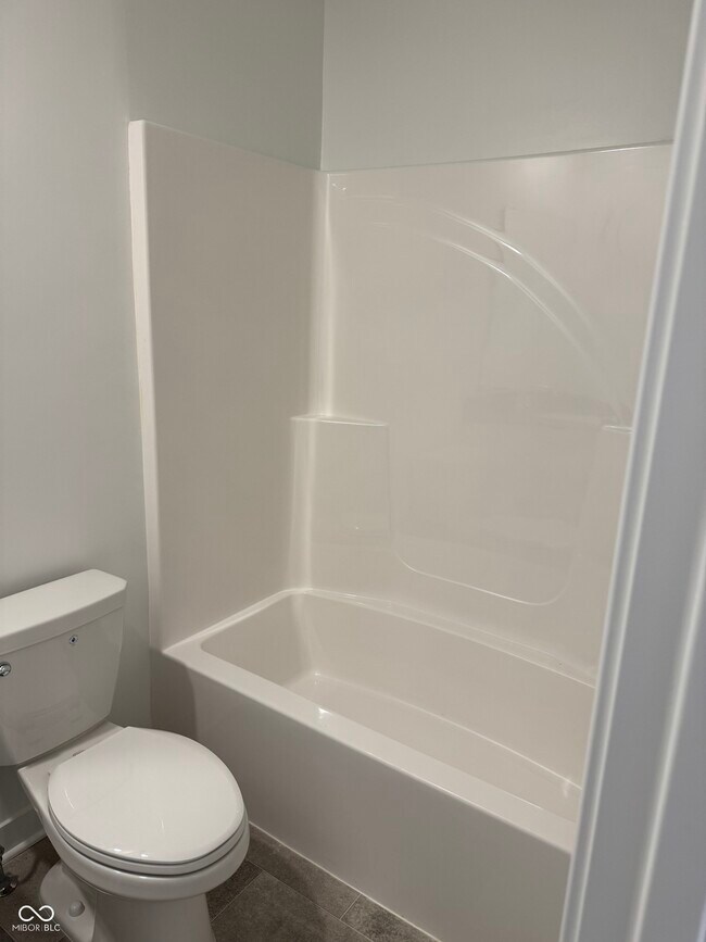 Building Photo - 15203 Farrington Rd