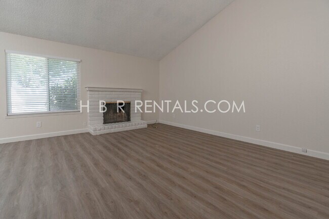 Building Photo - 1107 Douglas Fir Dr