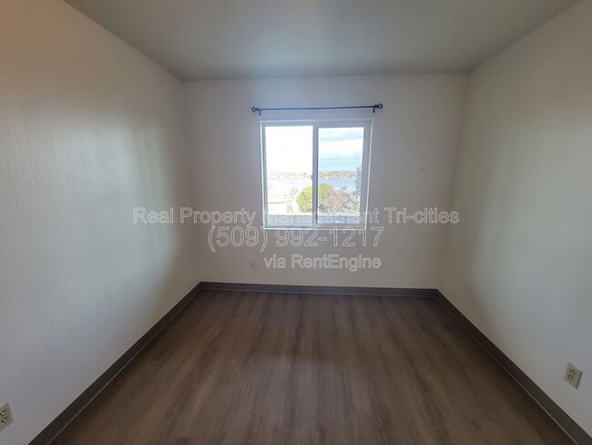 Building Photo - 3326 W Payette Ave