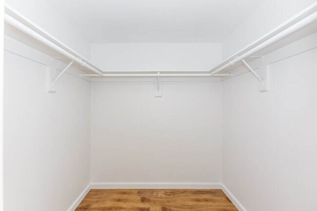 Building Photo - 1738 S Bentley Ave