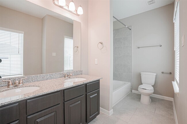Building Photo - 4510 Dorado Dr