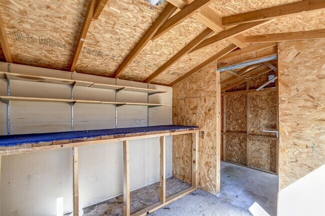 Building Photo - Newly Remodeled 3 Bed, 2 Bath Home with 1 ...