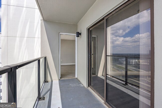 Building Photo - 1280 W Peachtree St NW