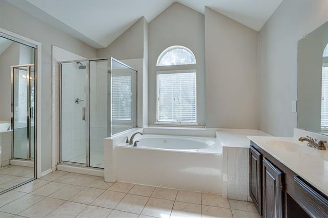 Building Photo - 2437 Shetland Dr