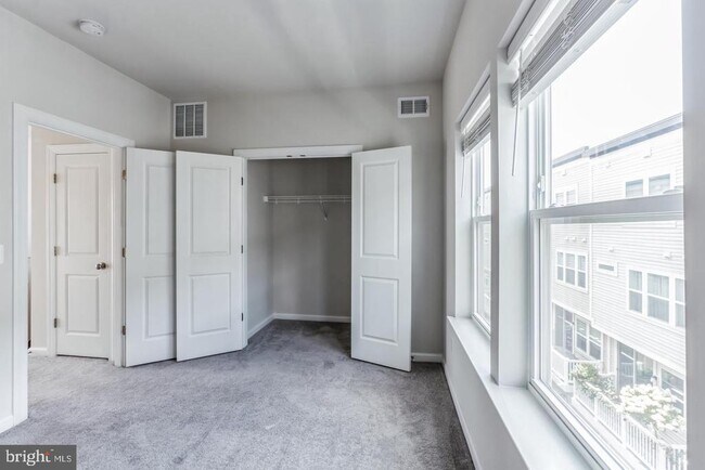Building Photo - 8159 Tompkins St