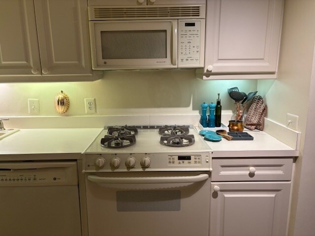 Building Photo - 5101 River Rd