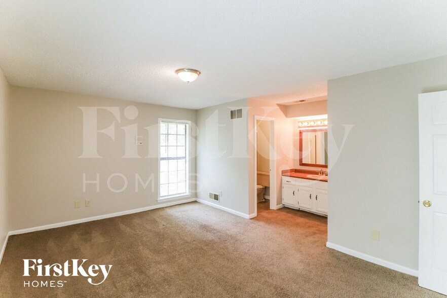 Building Photo - 2803 Gailwood Dr