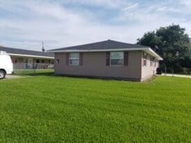 Building Photo - 109 Upsilon St