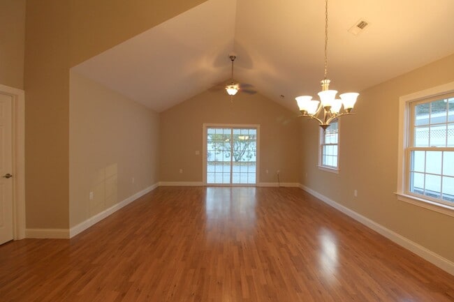 Building Photo - 500 Callaway Circle