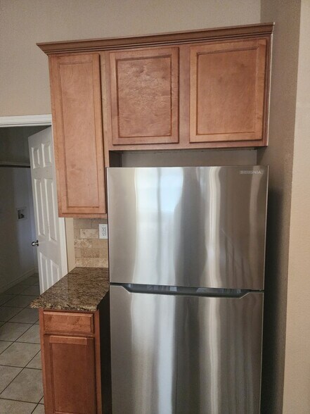 Building Photo - 9314 Water Bend Dr
