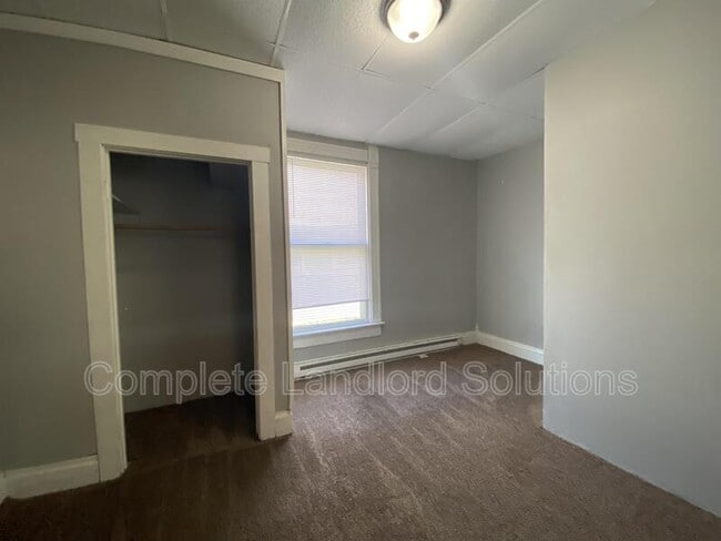 Building Photo - 121 Gilbert Ave