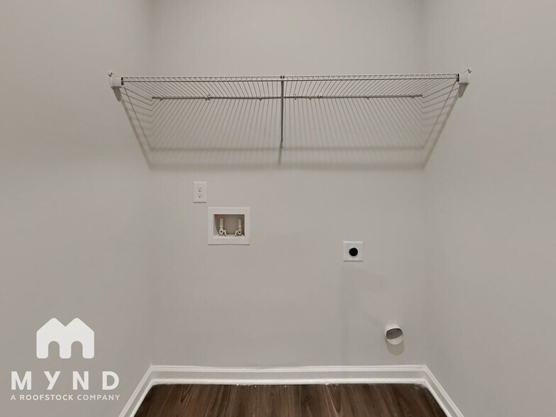 Building Photo - 707 Riverwood Pass