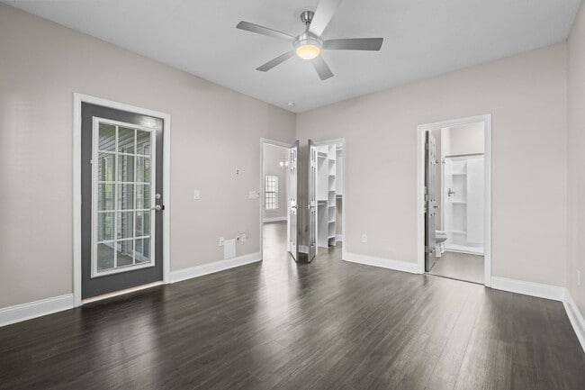 Building Photo - 5026 Belleglen Ct