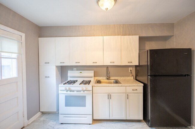 Building Photo - Lovely 3 BR/2.5 BA EOG Townhome in Temple ...