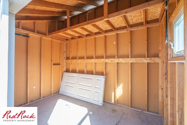 Building Photo - Spacious 3 Bedroom Single-Level Home in Bl...