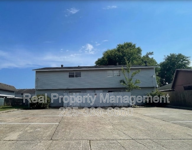 Building Photo - 10952 Cherry Hill Ave