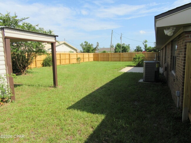 Building Photo - 2708 Amelia Ave