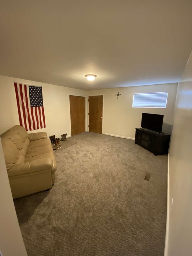 Building Photo - 486 W 100 N