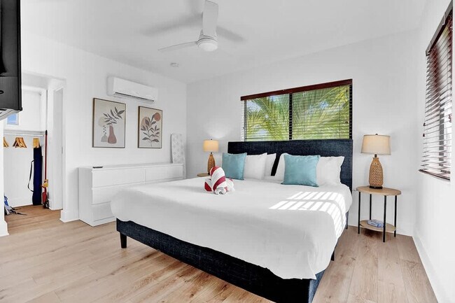 Building Photo - 333 Walnut St