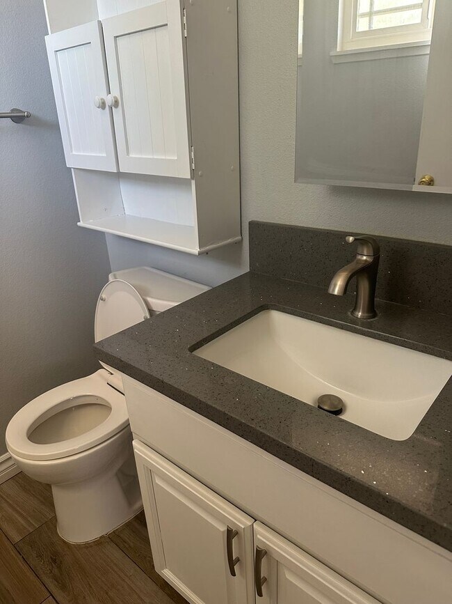 Building Photo - Family Home on Shandin Road