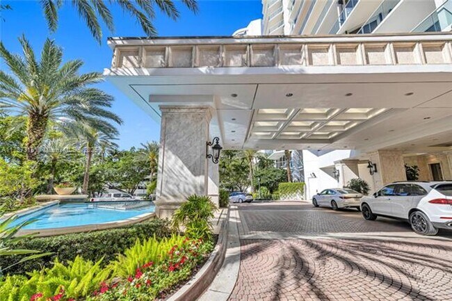 Building Photo - 2600 Island Blvd