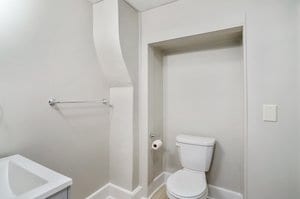 Building Photo - 52 York St