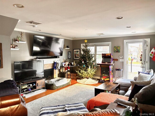 Building Photo - 33 Central Ave