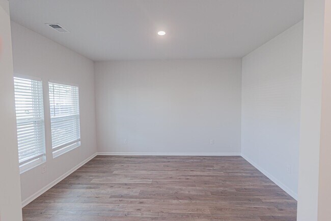 Building Photo - 780 Dusty Pine Way