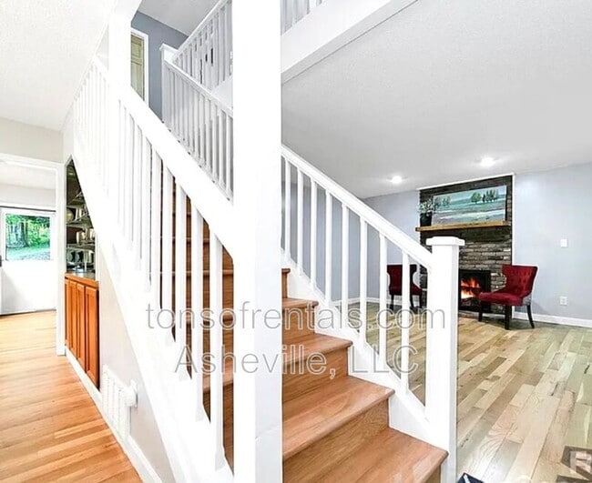 Building Photo - 28 Big Rock Rd