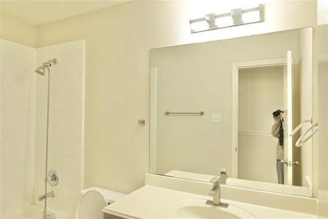Building Photo - 23902 Spring Way Dr