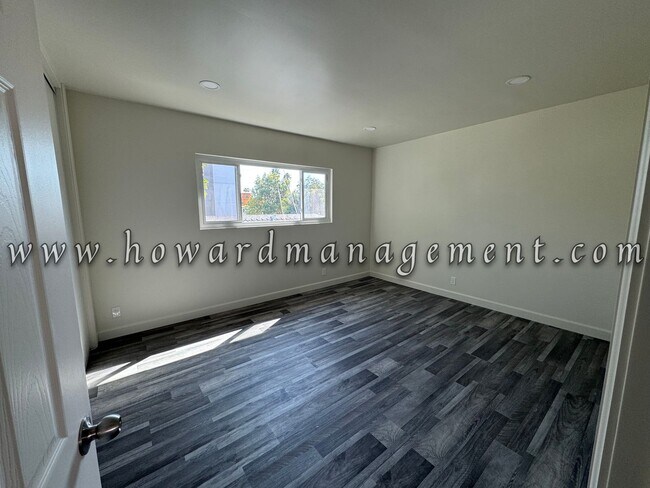Building Photo - 04240CE