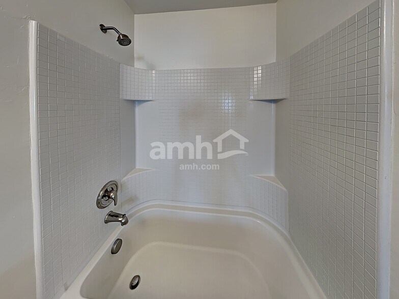 Building Photo - 18253 S Avenida Arroyo Seco