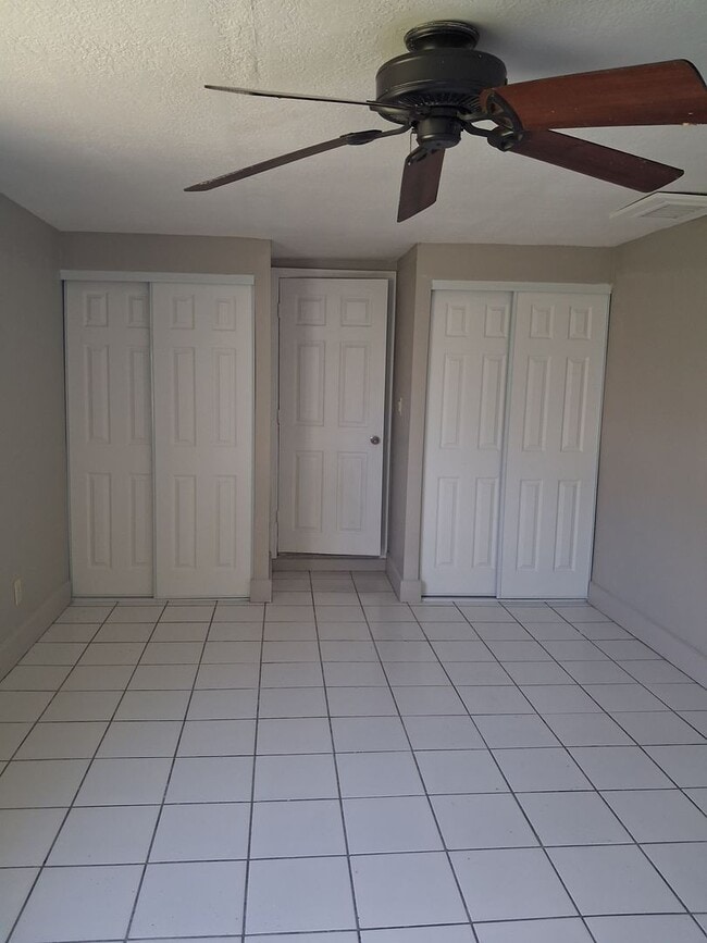 Building Photo - 3 Bedroom 2 bath on a dead end street