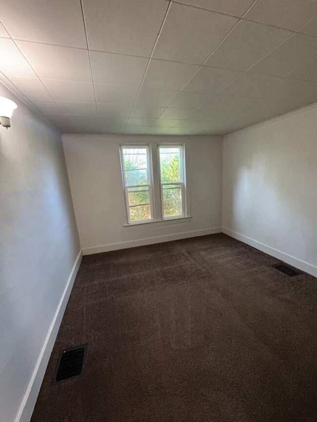 Building Photo - 1342 Guthrie St