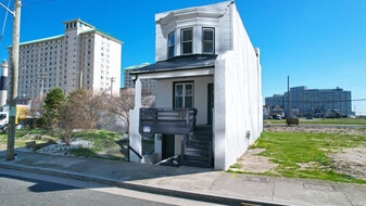 Building Photo - 203 S Metropolitan Ave