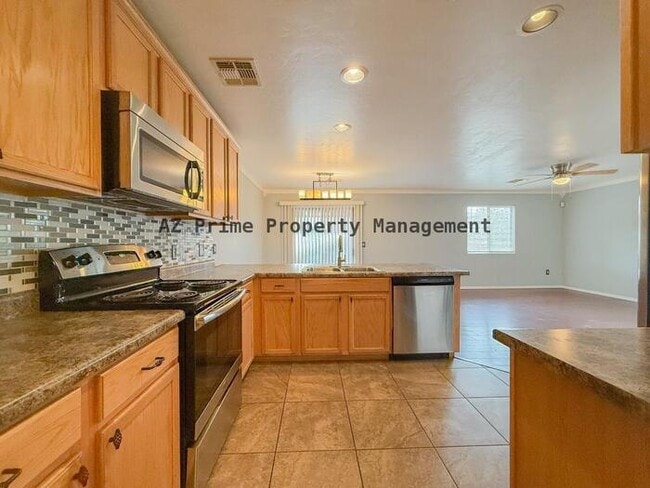 Building Photo - 6544 S Meadow Fescue Dr