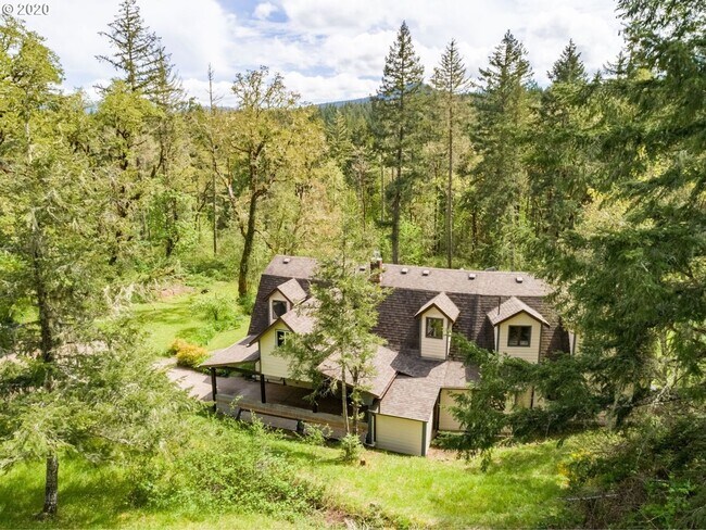 Building Photo - New Price! Custom Home