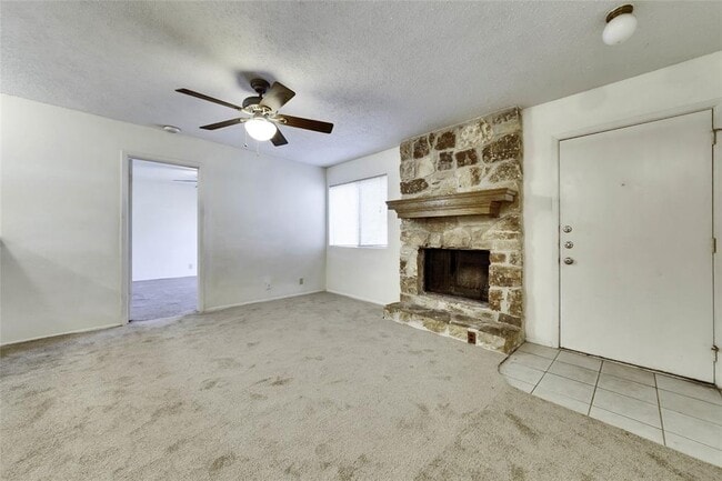 Building Photo - 9802 Hundred Oaks Cir