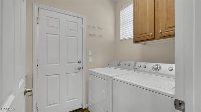 Building Photo - 9412 Teton Ridge Ave