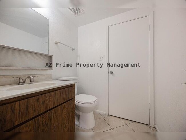 Building Photo - 7314 N 43rd Ave