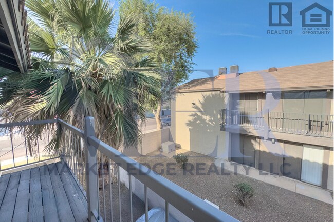 Building Photo - 2Bed/2Bath Apartment at Peoria Ave/19th Ave! Ready for Immediate Move-In! -- All Tile Flooring!